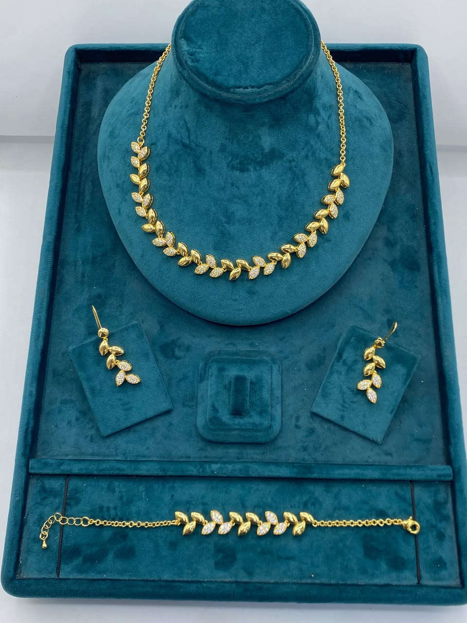 سيت ذهب برازيلي فاخر
أناقة تكمّل إطلالتك بكل المناسبات 💛
✔ طلاء ثابت
✔ لمعان راقي
✔ كوالتي عالي
✔ تصميم ناعم يليق بكل الأذواق
اختيار مثالي للهدايا 🎁 أو للتميز بإطلالة فخمة 👌
📩 للاستفسار راسلوا الصفحة
🚚 توصيل متوفر إلى كافة المحافظات
#ذهب_برازيلي #سيت_ذهب #اكسسوارات #هدايا #تذكير


**إذا كنت صاحب هذا الإعلان وتريد حذفه لأي سبب، رجاءا أرسل رسالة إلى الدعم الفني**