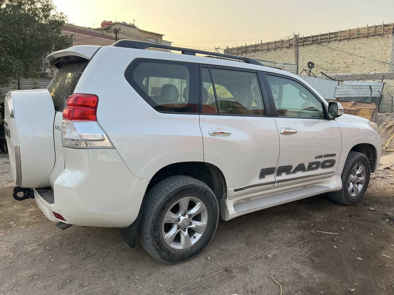 السلام عليكم للبيع برادو موديل 2013 كويتي 6سلندر رقم بغداد تخم تاير حداديه تبريد تتفئه ماشية 230 الف حقيقي بيه بارد بل بين السايق ولورا بدون صبغ بارددد كدشبر  ***********
السعر 278 وبيه مجال مكانه بغداد البلديات
