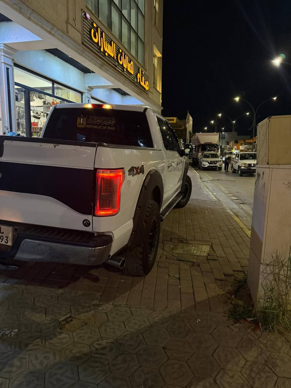 للبيع او مراوس بيكم فورد f150 موديل 2017 محرك 8 سلندر بانزين وغاز  رقم اربيل سياره جاهزه ونصبتها كلش حلوه ومحدث شباك وبك لايت + لايت امامي 2020 مثل ماموضح بالصور وايضا صوره لضربه موجوده بالصور السعر220$ وبيها مجال للشراي للتواصل ***********
