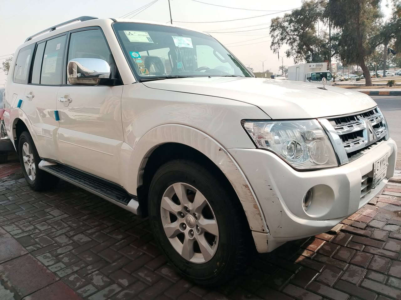 السلام عليكم 
باجيرو حبتور موديل 9 رقم بغداد مشروع وطني بسمي سنويا 
سياره فول مواصفات 1/1
مكفول من الضرب لا تبديل لا صبغ 
سونار موجود بل منشور 
كير محرك تبريد مكينه كفاله عامه 
تخم تاير شواصي مكفولات بلادي 
دوخل نظيفه سياره حلو معنا الكمله بل عافيه ياخذها 
سعار سياره 125$بي مجال شي بسيط 
العنوان السياره بغداد بلديات نتصل وتدلل 
 ***********
