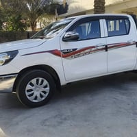 للبيع تويوتا هايلوكس ساز موديل2025 رقم بغداد (كير عادي) سياره مكفوله ك...