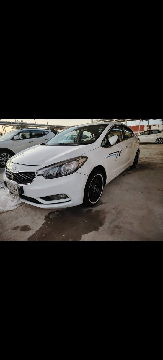 السلام عليكم تحيه طيبه
سيراتو 2014 شكل ال15 فول مواصفات VIB  اعلئ فئه السيراتو بصمه جلد قطعتين تبريد مقاعد تدفئه بلستيرن وبعد بيها هواي مواصفات محرك 1600 ممفتوح  رقم اربيل تحويل او وكاله حاضر مكينه وكير وتبريد مكفولات حداديه ستوني منزلها امامي وخلفي سياره جاهزه الف ماذب عليها بيه منظومة زنون وكاله OMG بلجكتورات كذالك سياره مدوشمه عاام كشنات وكاعيه سفاري تخم تاير وتخم ويل15 جدد باتري بلكارتون سياره بيها باب السايق مبدل اصلي والخلفه بي نص صبغ ومكانات بارد سعرها 115 وبيها مجال شي بسيط مكاني نجف قرية الغدير *********** ممتواجد علنت اتصل وبخدمتك
