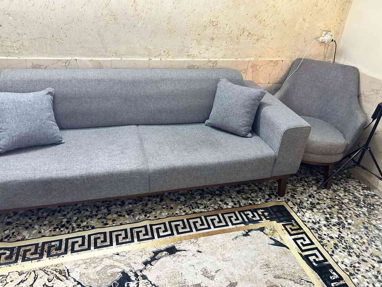 للبيع نضيف ٩٠ بلميه ٥٠٠ وبي مجال يصير سرير ***********
بغداد الحريه
