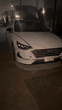 السلام عليكم سوناتا هايبرد 2023 للبيع 
السيارة اعلى مواصفات تجي بالسوناتا 
بانوراما 
كشنات جلد تدفئة تبريد 
الكشنات الخلفية تدفئة
ستيرن تدفئة 
داتا شو 
رادارات امامية خلفية 
قيادة ذاتية 
سستم bose 
كشنات كهرباء 
٤ وضعيات قيادة 
السيارة تتقدم وترجع بالريمونت 
وهواية مواصفات بعد 
السيارة لعابة وبالحقيقة احلى من الصور 
حادثها كلش خفيف وصور الحادث موجودة بالصور 
السيارة ماشية ٧٩ الف كيلو 
وهذا رقمي ***********
