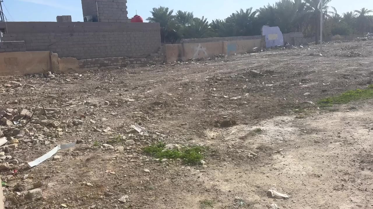 يوجد لدينا قطع ارضي 50 او 100او 150او200في الشعلةقطاع 15قرب بانزين خانه مال الجيزاني شارع الغربي ***********// ***********
