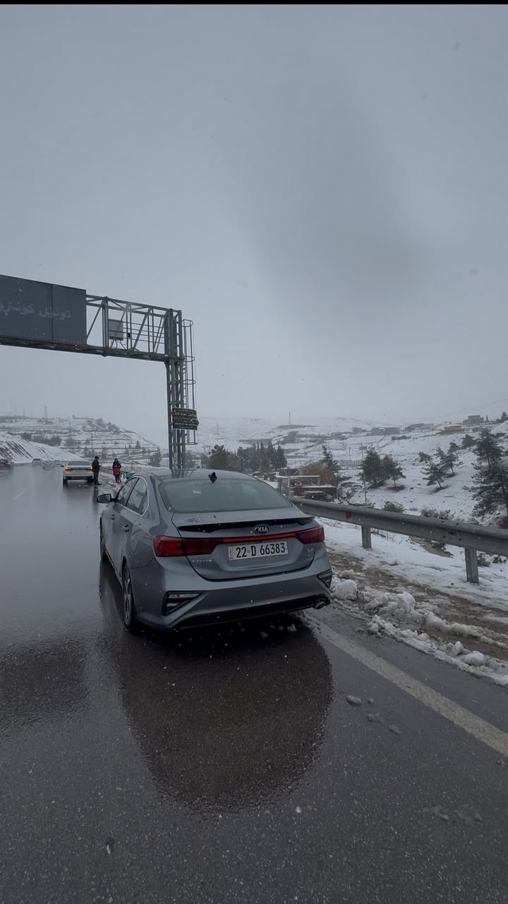 السلام عليكم 
كيا فورتي 2019
وارد كندي
السياره نص مواصفات مو (عميه) 
قطعتين تبريد 
كشنات تدفئه
ستيرن تدفئه 
3انظمة قياده
شاشه كار بلي 
محرك 2000 دوش
حادث السياره (باب السايق فقط) 
بسيط جداً بدون ايرباك
وبيها طخه بسيطه موضحه بالصور  
السياره ماشيه 135 الف km حقيقي
السياره معروضه ب 135 وبيه مجال
للتواصل ***********
العنوان بغداد السيديه
