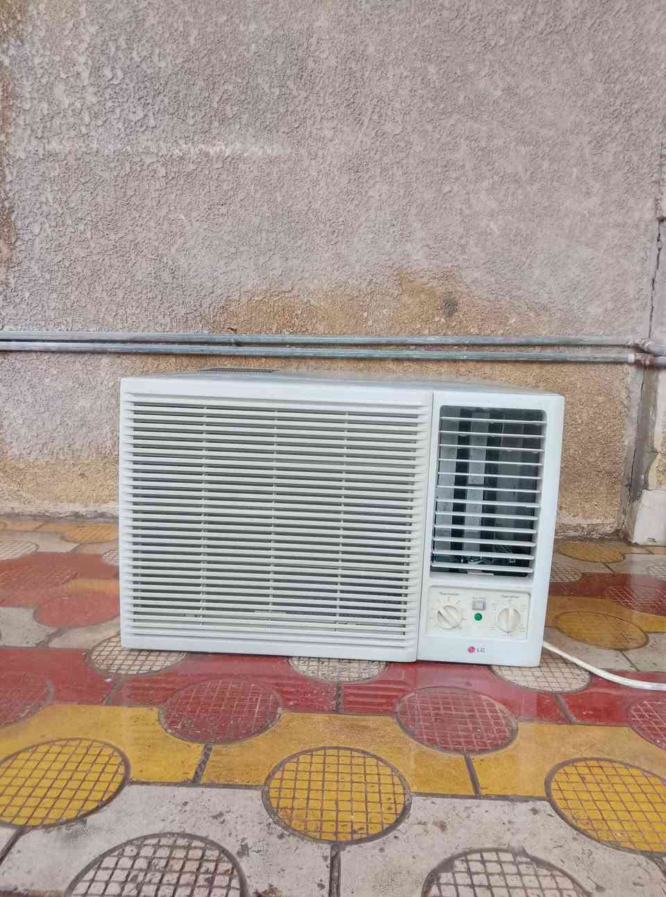ياالله
سلام عليكم للبيع مكيف ايلجي الكوري الاصلي راوتري طنين2
قرصه شركه بلادي شرط تبريد وضمان مكاني بغداد مدينه الصدر الاورفلي رقم ***********
