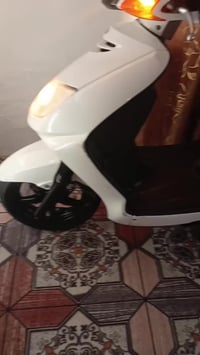 اخوان عندي دراجه سكنس ياباني بنزين خطين نظام سرقه ستاند كهربائيه الدرا...