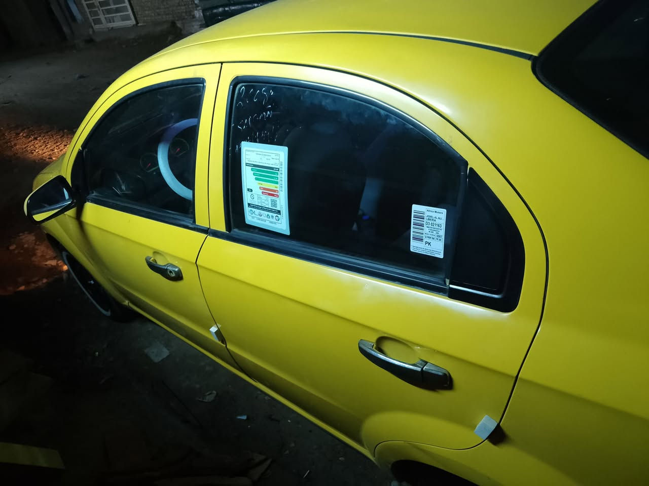 السلام عليكم افيو موديل 2008 امريكي مكينه 1600 قبل سبوع شديته تتفه تبريد شغاله بعدي على البلاد سياره مكفوله من ضربه تخم تاير خط ابيض جواء سياره جديده معنه الكلمه تجي وشوف بعينك ماشيه 242 حقيقي سياره مامشتغله تكسي 48 وبيه مجال *********** سياره بسمي سنويه 2031 مصفره هيه بحث البارحه صفرته خابرني واني بخدمتك سكني بغداد
