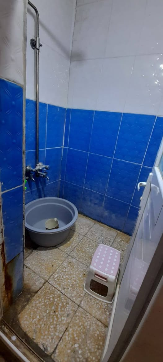 السلام عليكم
بيت للبيع  طابو صرف المساحه ٧٥ متر  يحتوي على غرف عدد ٢  وبراني وصاله ومطبخ وصحيات  وسطح  العنوان 
الديوانية الجلبية خلف عمارات الهياكل مباشرة للاستفسار او السعر  الاتصال على الرقم

***********
