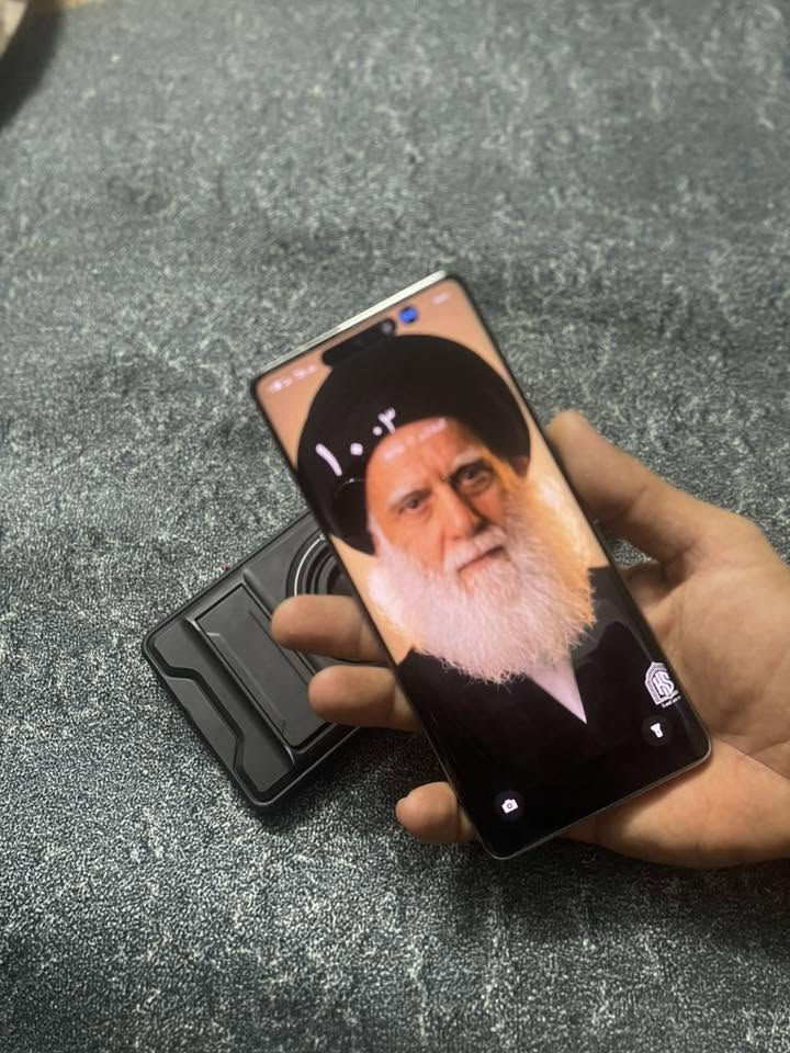 سلام عليكم
نوت ٤٠ برو بلص ٥g. جهاز نضيف كامل الغراض كارتونه 
٣٢٥ وبي مجال
واتساب موجود ***********

