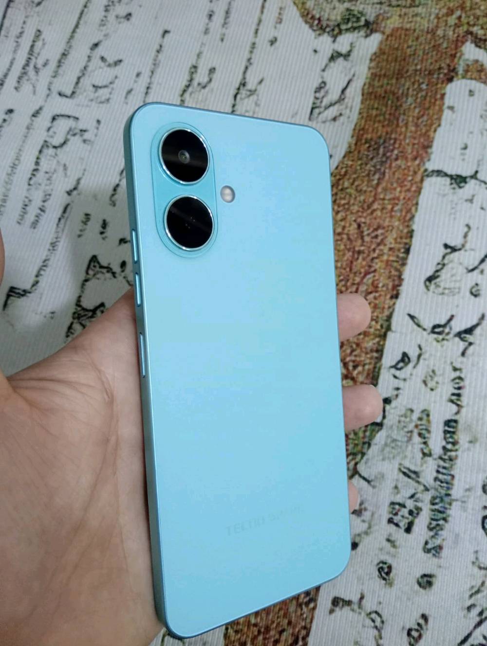 مبايل TECNO SPARK Go 2 
جديد نضيف ذاكرته 256 
السعر 180