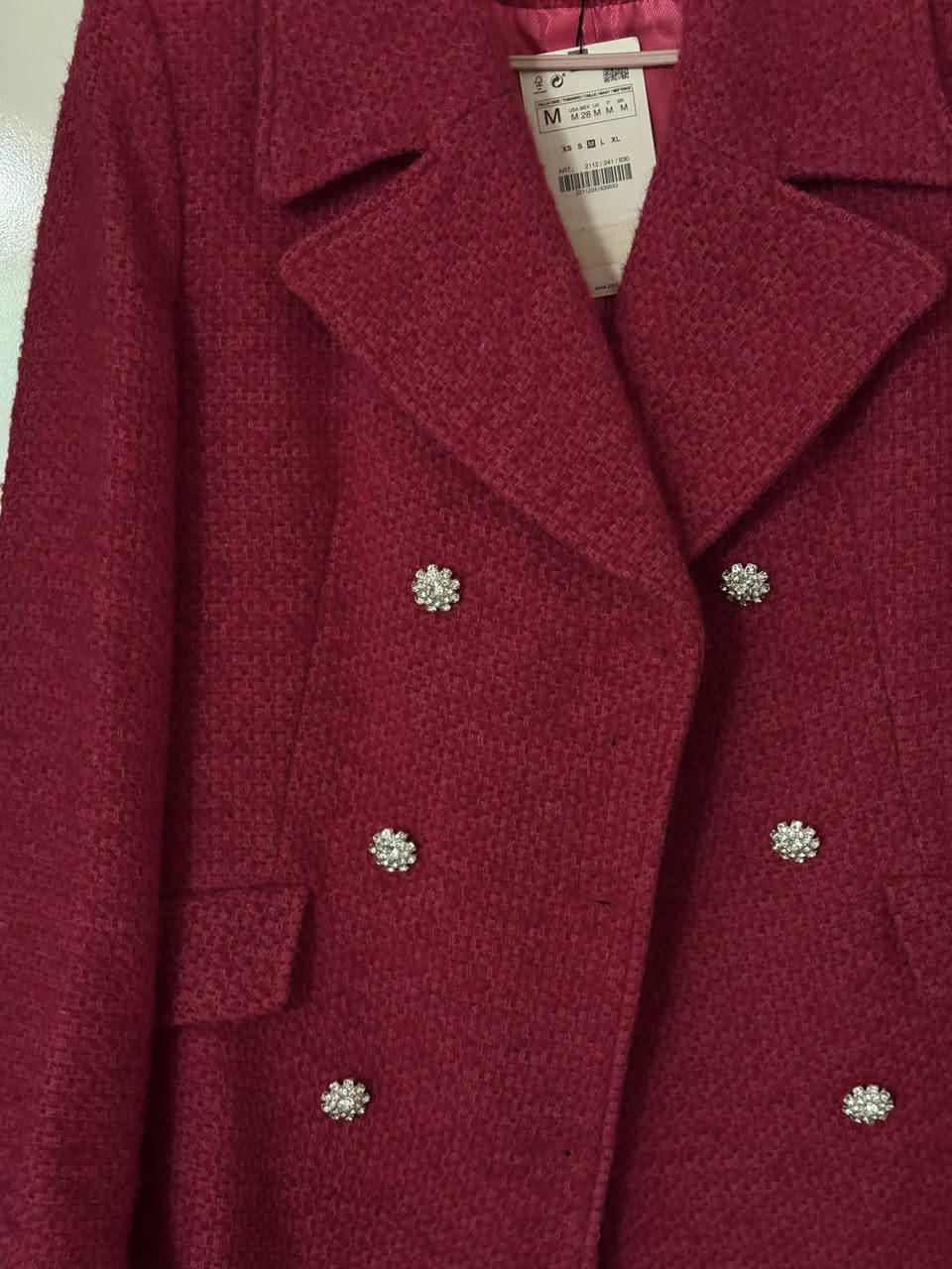 ZARA أصلي
جديد بالليبل 
قياس M
كوت شتائي


**إذا كنت صاحب هذا الإعلان وتريد حذفه لأي سبب، رجاءا أرسل رسالة إلى الدعم الفني**