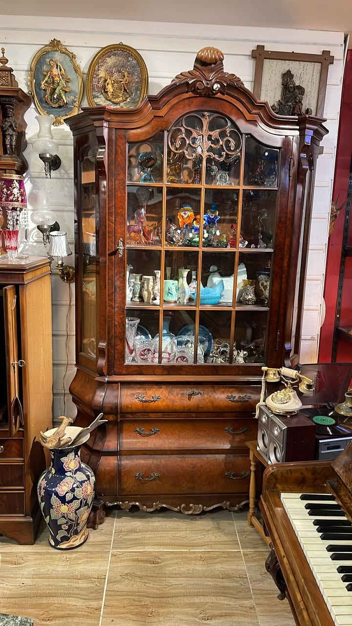 مجموعه من الفاترينات القديمه محل سليمانيه توصيل موجود


**إذا كنت صاحب هذا الإعلان وتريد حذفه لأي سبب، رجاءا أرسل رسالة إلى الدعم الفني**