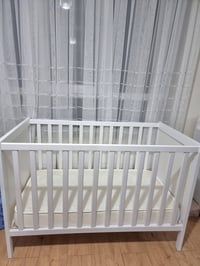 سیسەمی مناڵ و دۆشەکەکەی لەگەڵ تەباخێکی سەر مێز بۆ فرۆشتن. لۆک لۆکن ماڵ...