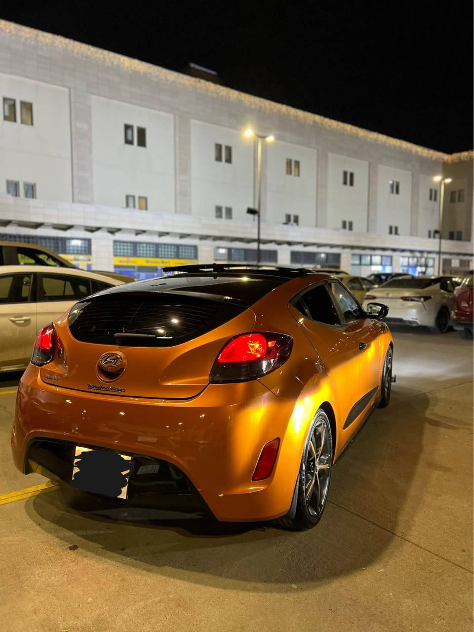 Hyundai veloster 2016
رقم اربيل…….                لون مشمشي
محرك مرغوب: 1.6 دوش بدون توربو      
مواصفات فول فول للاخير.    ستيرن شفت 
كير اوتوماتيك و سبورت و عادي           ماشي:62 الف 
السيارة فقط واحد جاملغ صبغ        . محرك و كير مامفتوح بشرط       تحويل شرط فوري
سعر : 103 مجال.            مكان السيارة اربيل زانكو
رجاءً للاستفسار  خابر ***********] واتساب كورك فايبر أربيل, العراق
