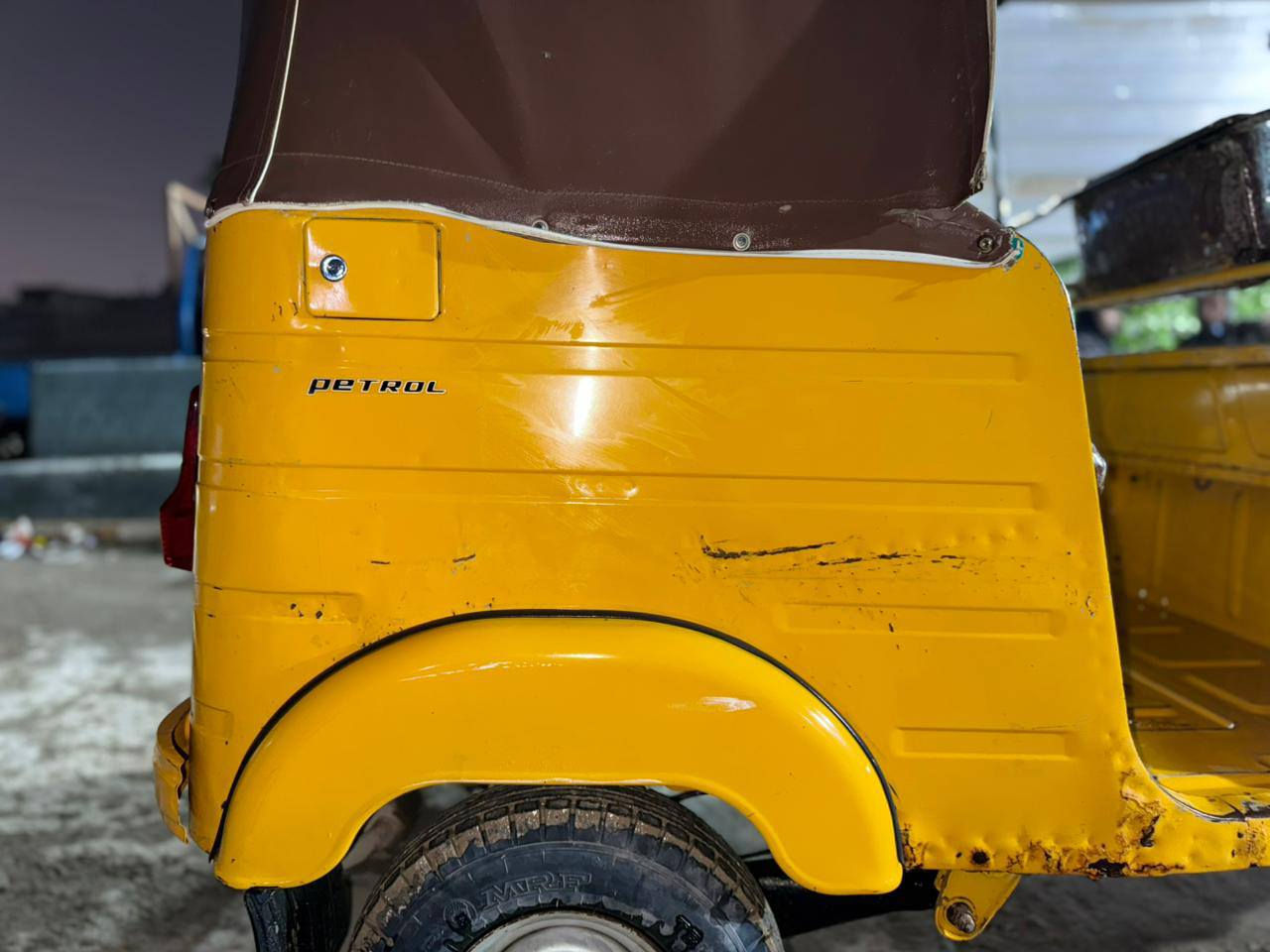 سلام عليكم تكتك 2019/12/30 مرقم لوحه وسنويه كامله كامله مكفوله من صبغ ومعجون بيه صفحه بارد بارد مكان بلديات الاستفسار ***********
