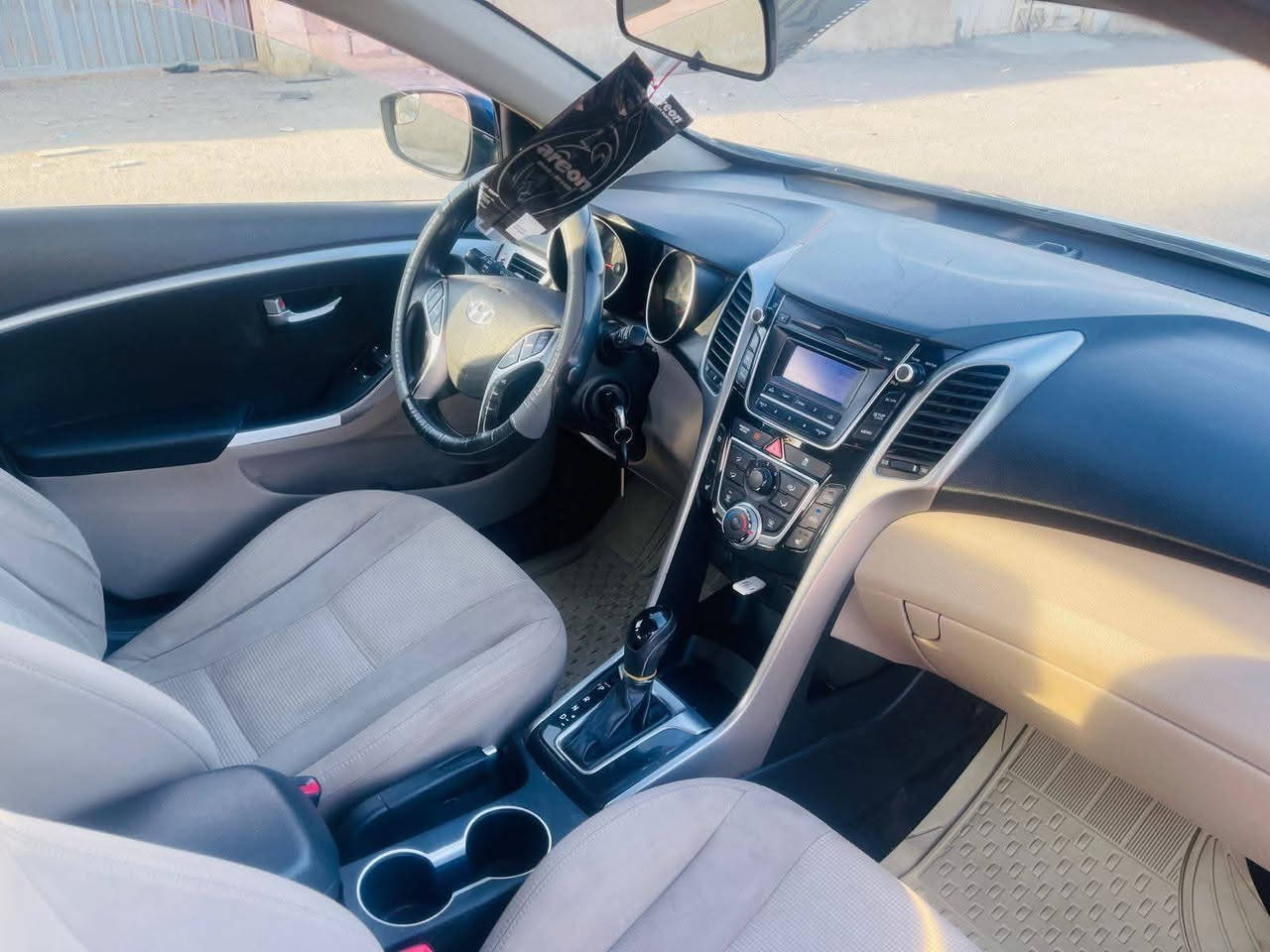 الانترا للبيع وارد امريكي موديل 2015 ماشيه 103 حقيقي سنويه الى 28 رقم بغداد محرك 1800 تحويل مباشر بيه صبغ 5 قطع بدون دواخل شرط الضرر من امريكا جاملغ وبنيد بدون داخل شاصي لغد كله سليمه كير محرك صدر تبريد تخم تاير كله جديد تراي للبصره السونار موجود السعر 92 وبيه مجال قليل العنوان الانبار الرمادي *********** اخوان الي ميعجبه المنشور يعبره بكل حب وحترام الرزق على الله
