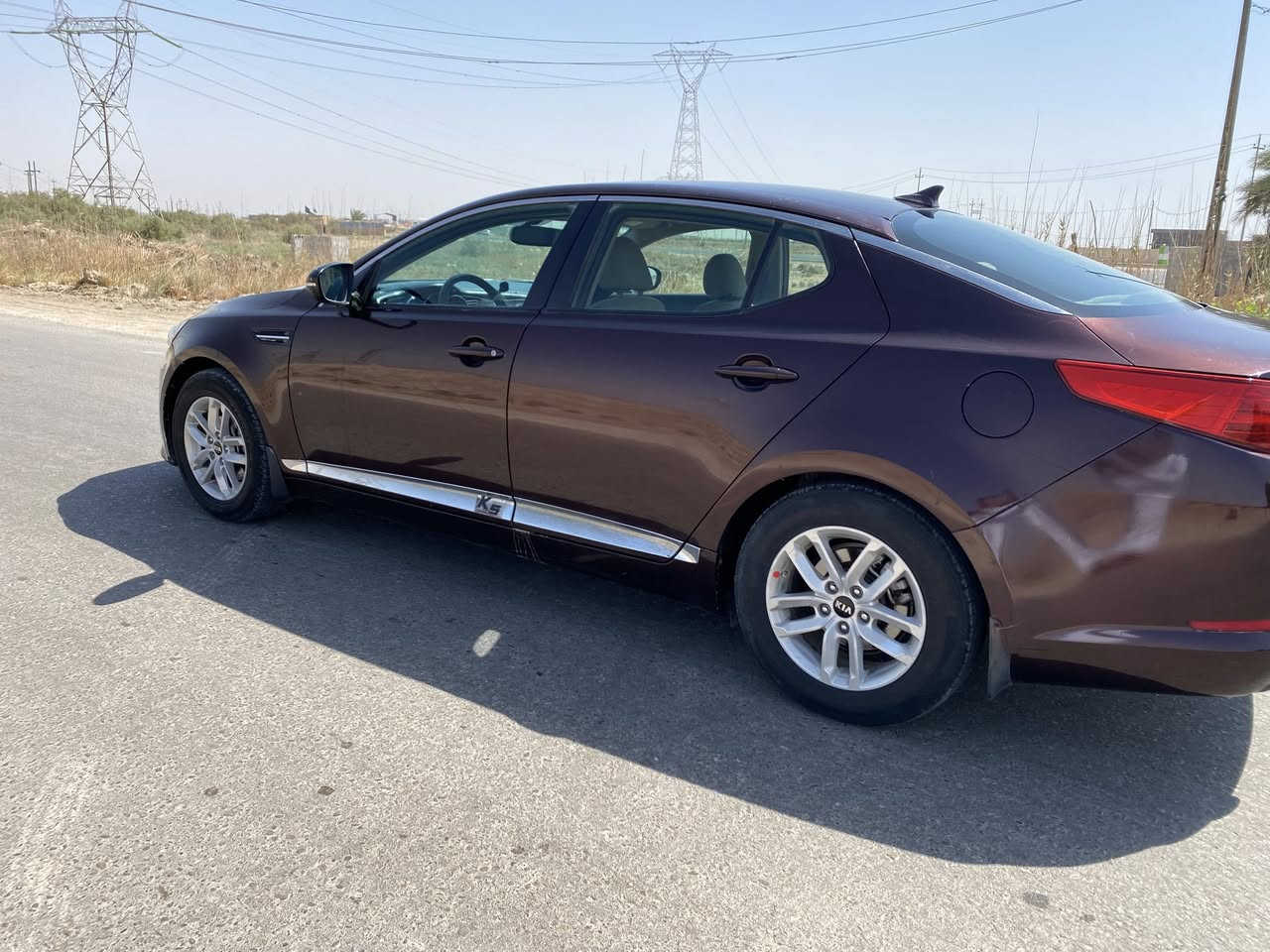 السلام عليكم
كيا اوبتيما وارد امريكي
موديل ٢٠١١
مكينة ٢٤٠٠ جديدة 
كير جديد
حدادية جديد
رقم بغداد الدولي بأسمي 
ما بيها اي ضربة فقط صبغ قطعتين بنيد وجاملغ خلفي ايسر
السعر ١٠٥ وبيها مجال شوية
للاستفسار ***********
