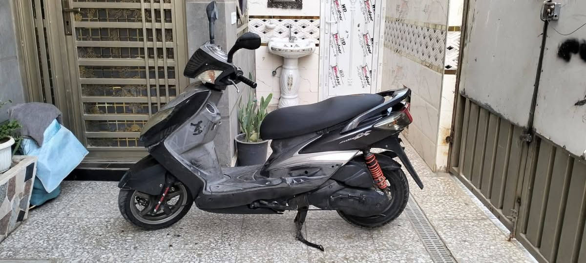 السلام عليكم دراجة سكنس فحل كابريتر مكفولة كفالة السعر 850  عامة مكاني الامين الثانية رقمي *********** بغداد, العراق
