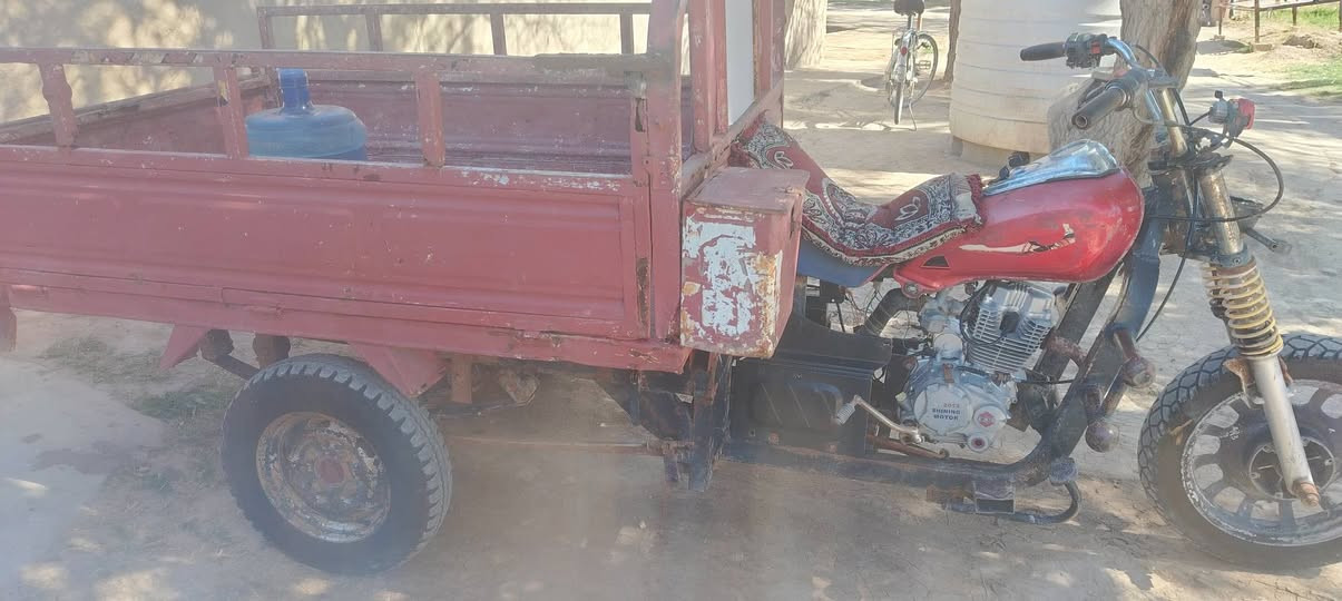 سلام عليكم ستوته للبيع بدون مكفوله مكينه 13لاتنقص ولاتبخر مكفوله سعر ٤٢٥ وبيها مجال بسط مكان بابل سه الهنديه المهناويه ***********
