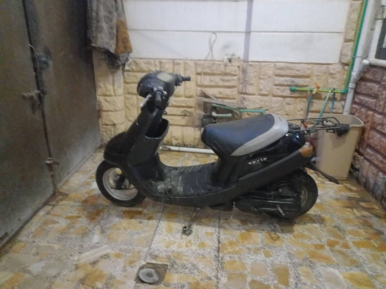 السلام عليكم دراجه بطه لبيع نضيفه معدل شلع مكينه خرسه لاصوت كير ولا روله شلعه شك الكاع كهربايات شغاله تايرات وياله جدد سعره ٢٥٠ وبيه مجال الاستفسار مراسله الصفحه او رقم ***********
