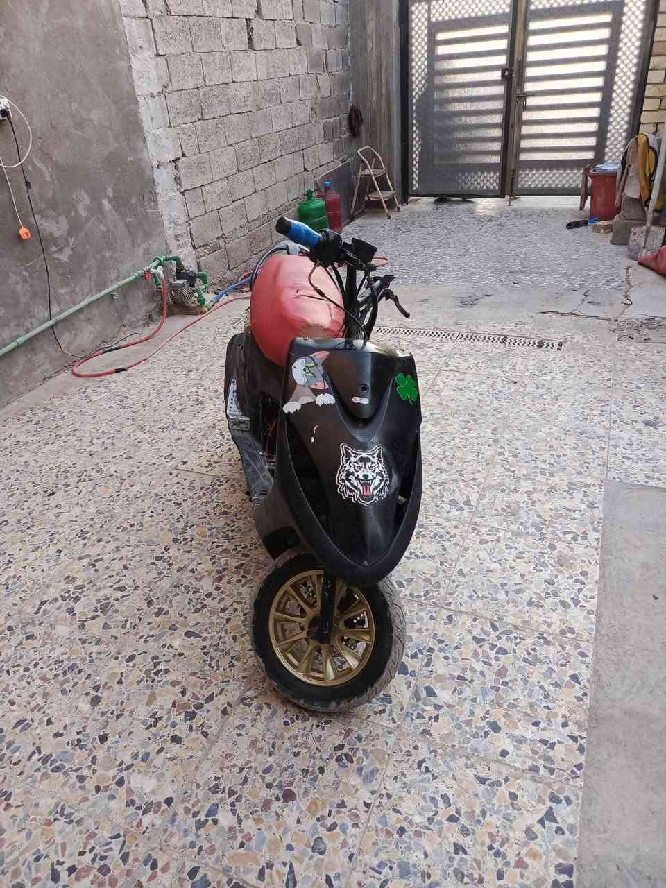 ماكس عدلة للبيع دراجة شغالة شلعة معدل  السعر ٢٥٠ مكاني بغداد المشتل الشراي يتصل عل رقم ورجائن المو شراي لا يتعبني ***********
