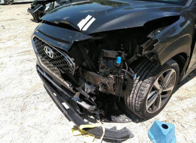 للبيع | هيونداي كونا 2021 فول مواصفات (1/1)  🚘
📍 الموقع: بغداد – الزعفرانيه

🤍 اللون:رصاصي طوخ

🚗 ماشية 61 ألف ميل، قابل للزيادة (استخدام يومي).

المواصفات:
✅ فتحة سقف
✅ بصمة تشغيل + بصمة الأبواب + بصمة الصندوق
✅ شاشة كبيرة
✅ GPS
✅ Apple CarPlay
✅ نظام صوت Infinity
✅ مقاعد جلد كهربائية
✅ تبريد وتدفئة للمقاعد
✅ وضعيات قيادة النورمال والسبورت
✅ محرك 1600 تيربو 🚀
✅ Head-Up Display (داتا شو)
✅ رادار أمامي
✅ رادارات جانبية
✅ نظام تحديد المسار
✅ مصابيح LED/Xenon أمامية وخلفية
✅ إشارات بالمرايا
✅ أضوية جانبية مع لف الستيرن

📞 للجادين فقط، التواصل على الخاص أو الاتصال.
***********-***********
سياره تحويل مباشر وكاله ما اسوي فقط تحويل مال جناي اتصل وبيك خير وتدلل
