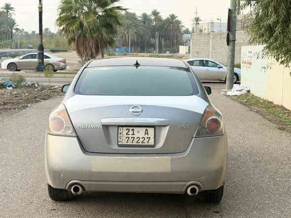 سلام عليكم 
للبيع 
نيسان التيما 
موديل 2008
مواصفات S
سنويه او رقم جديد 
تخم تايرات جديد 
اربع قطع مصبوغ اثر جراد 
سعر 75 وبي مجال بسيط 
مكان السيارة دياله خانقين 
***********
