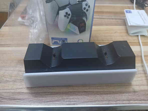 السلام عليكم  من رخصة الادمن  للبيع شاحنة يدات بلاي ستيشن 5 جديدة  سعرها ١٠ الف 
للاستفسار واتساب  ***********
