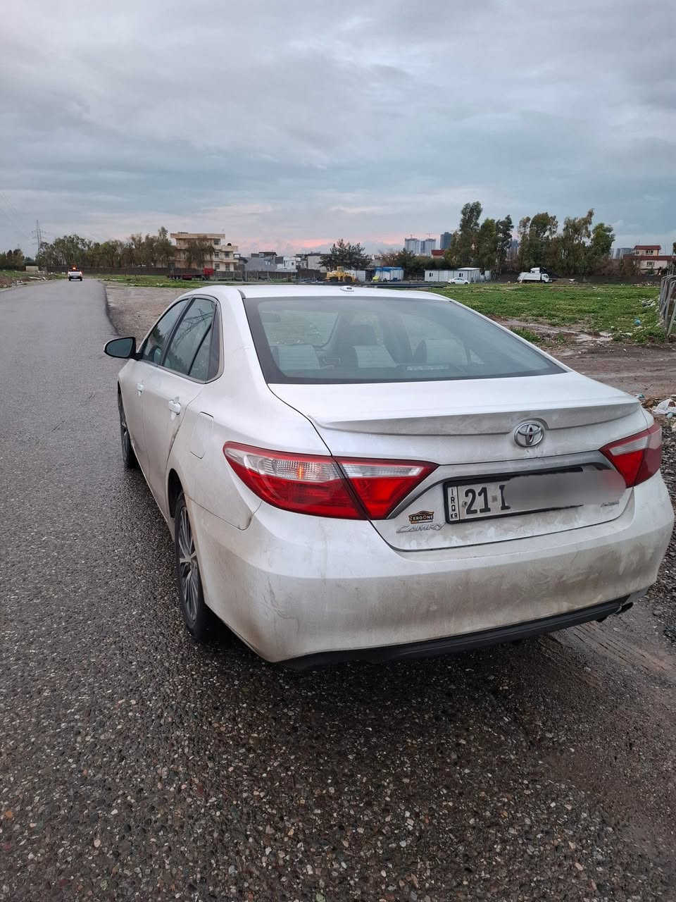 كامري موديل 2015 وارد ابيض صدفي رقم سليمانية شرط التحويل او وكاله هزه لحد شهر العاشر سنويه ل 2028   ماشيه 154الف كيلو .
ضرر بنيد وجاملغ جهه السائق وباب الخلفي جهه السكن فقط بخ لامعجون ولاشي بسبب شخوط 
ايرباك تكمه طاك دشبول ماطاك 
مكينه كير بشرط مامفتوح 
مواصفاتها
شفتات الاستيرن
تبريد شاشه مومثل se
تبريد خلفي 
كشنات الاماميه كهربائية مع تدفئه
داخل السيارة لونين المرغوب
العنوان اربيل لاستفسار ***********
السعر155وبيهه مجال بسيط
