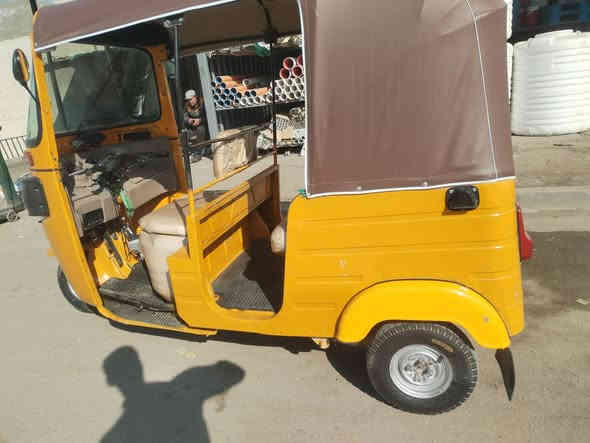 سلام عليكم تكتك البيع موديل 20 مبيه لا ضربه ولا صبغ فقط بس دوسات معمرات سعره 6500 وبيه مجال. ***********. ***********
