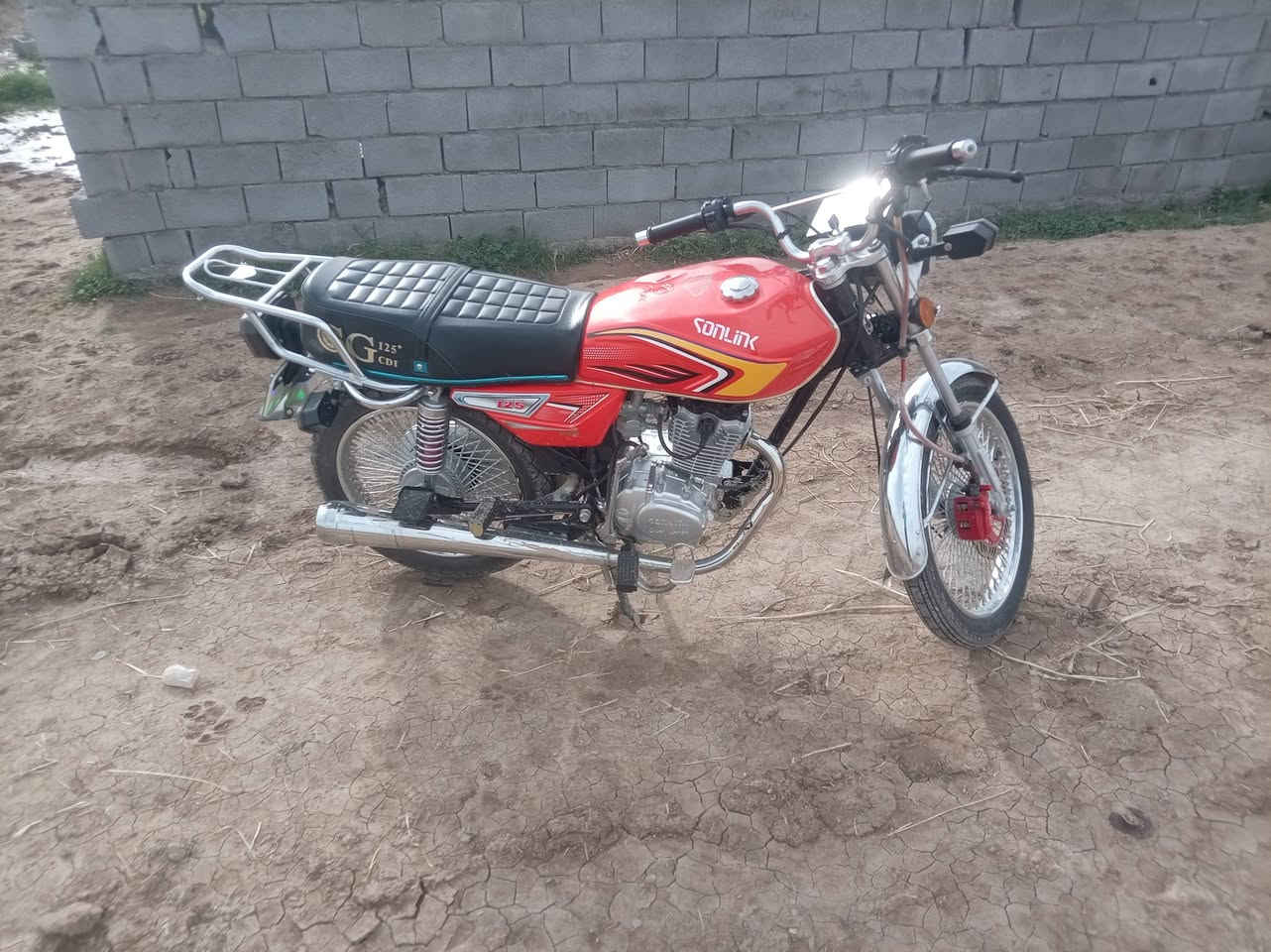 لبيع دراجه 2025 كفاله عامه مكاني صويره ***********
