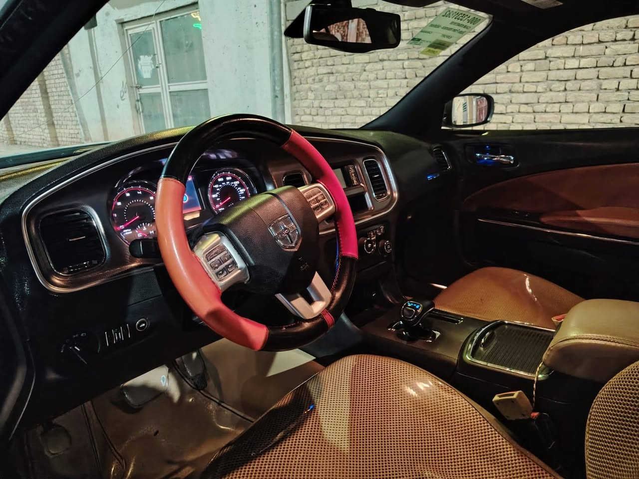 السلام عليكم لبيع جارجر 13 رقم شمالي بسمي جاهزه من كلشي مكينه كير اكسن تخم تاير حداديه خلفي امامي كلها جديد سياره كفاله فقط بس بوارد بيها  السعر 168 وبيها مجال *********** مكان سياره كوت مكلف بنشر
