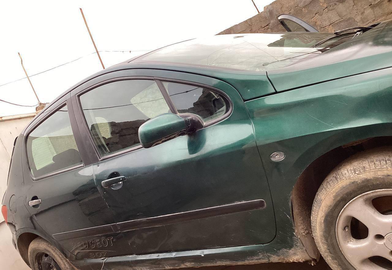 بيجو للبيع مكفولة كفالة عامة رقم الماني صلاح الدين بسمي غير متواجد علا الفيس الاتصال ***********ابو عمر
