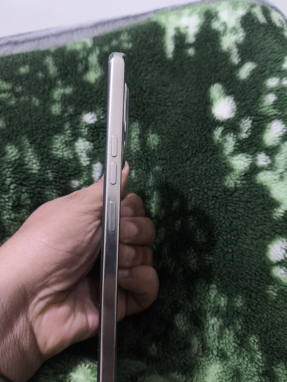 السلام عليكم 
تكنو كامون 30 
اخو جديد لا مبدل شي ولا مصلح ولا بي شخوط جديد
ذاكره 256 وعشوائيه 6
للبيع سعر 150 وبي مجال 
مكاني كربلاء 
***********
