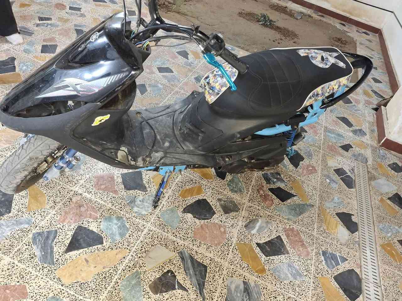 سلام دراجه ماكس عدله للبيع 
دراجه بوشه 55
دراجه شلعه ومعدل مزوده 
وغراضه كامله 
السعر 800 وبيه مجال 
 ***********
