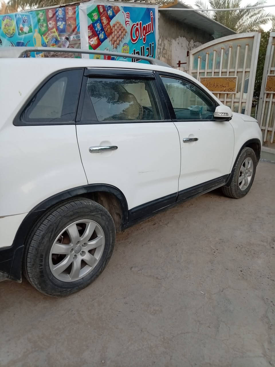 من رخصة الادمن للبيع سيارة سورنتو 2012 رقم أربيل باسمي التحويل شوكت ما يعجبك فتحه و بانوراما بصمتين محرك وكير خير من الله مكان السيارة الحله رايدها 130 وبيها مجال 7 راكب محرك 2400 أربعة سلندر مكان السيارة الحله الاتصال ***********
