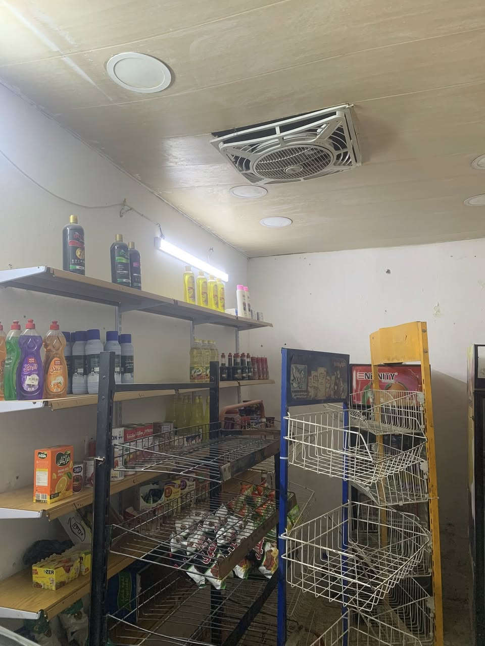 كامل 850 الف قفل عنوان رئاسه عبيدي شارع برتقاله ايجاره 75 الف بل شهر استفسار ***********

