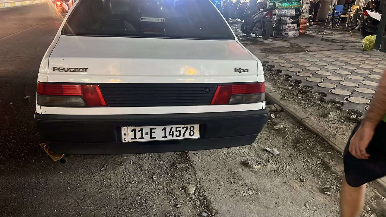 بيجو روئ بلديه سياره ماشيه 49 حقيقي بيه رصعه بلباب وره السايق والباب الووره الصدر بينات سياره بغداد الحريه 
*********** سعر 55 $
