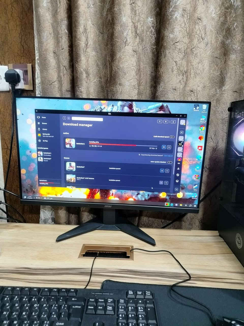 السلام عليكم pcكامل شاشه يوبس ماوس كيبورد سماعات شاشه حجم 27msi   180هرتز
معلج i7جيل9kكرت شاشه rx5700xt
هارد 500ssd
رام 16
كامله شغل ولعب 
توصل عل واتساب ***********
السعر 900بيها مجال قليل
