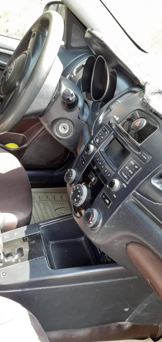 سيراتو
محرك وكير مبدل جديد 
سنوية صار ٢ سنه منتهية 
رقم كركوك 
محرك ١٦٠٠
السعر 85
باقي التفاصيل اتصل 
اتصال ***********

