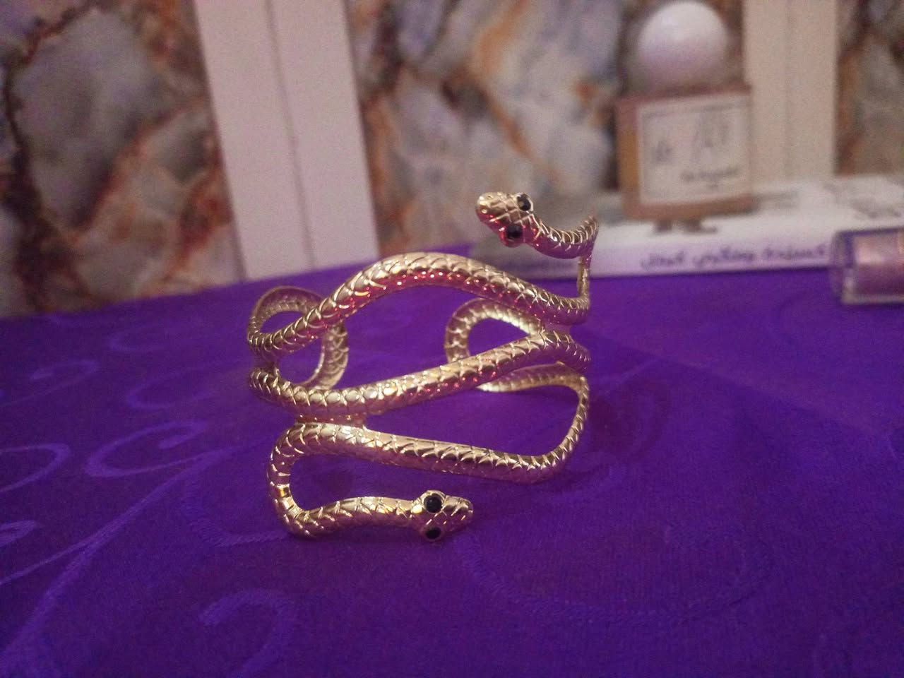 السعر 3 الف القطعه  شي ان باركود طلاء ثابت يتوفر توصيل لكافه المحافظات 5 الف فقط ونحن بيج فقط للحجز التواصل على واتساب***********
