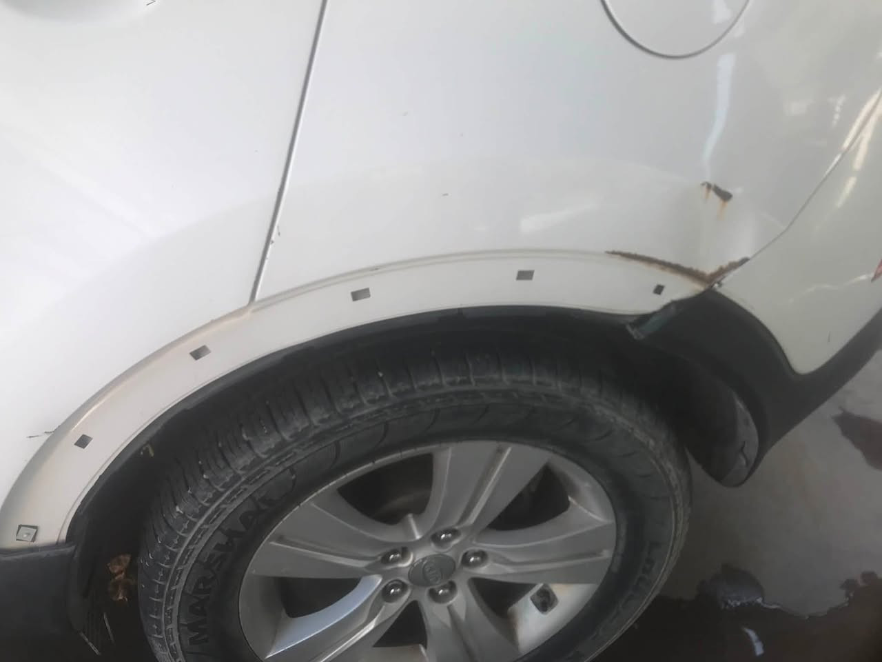 السلام عليكم كيا سبورتج ٢٠١١امريكي حادثهة بنيد السيارة يرادلها حمام تبريد عاطل بولبرن الامامي يرادلة تبديل بيهة ونة بيهة طخة بلجوانب موضحة بلصور 
المحرك والكير كلشي مابي السيارة باسمي سنوية ٢٠٢٦ رقم بغداد
رايدهة ٩٥ وبيهة مجال بسيط ***********(مااراوس)
