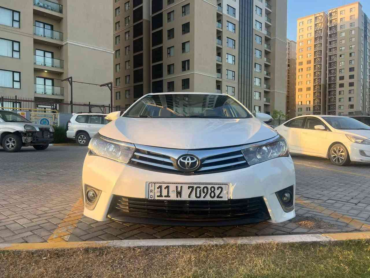 كورلا خليجي موديل ٢٠١٤ ساز نظيفه كلش
محرك ٢٠٠٠ الكبير
 كير AT المرغوب
حساسات خلفيه
 كامره خلفيه شاشه اندرويد
اشاير مري تحكم استيرن
 رقم بغداد الجديد  لل ٢٠٣٠ باسمي هزه جديده 
 مكاني بغداد الكرخ حي الحسين
رقم الهاتف ***********
السعر ١٢٠ ورقه
بيها صبغ صفحة السائق فقط  بدون دواخل الباقي كفاله بجم كفاله تبريد بلادي ثلج ابد ما يفصل عليها ادامه كامله
