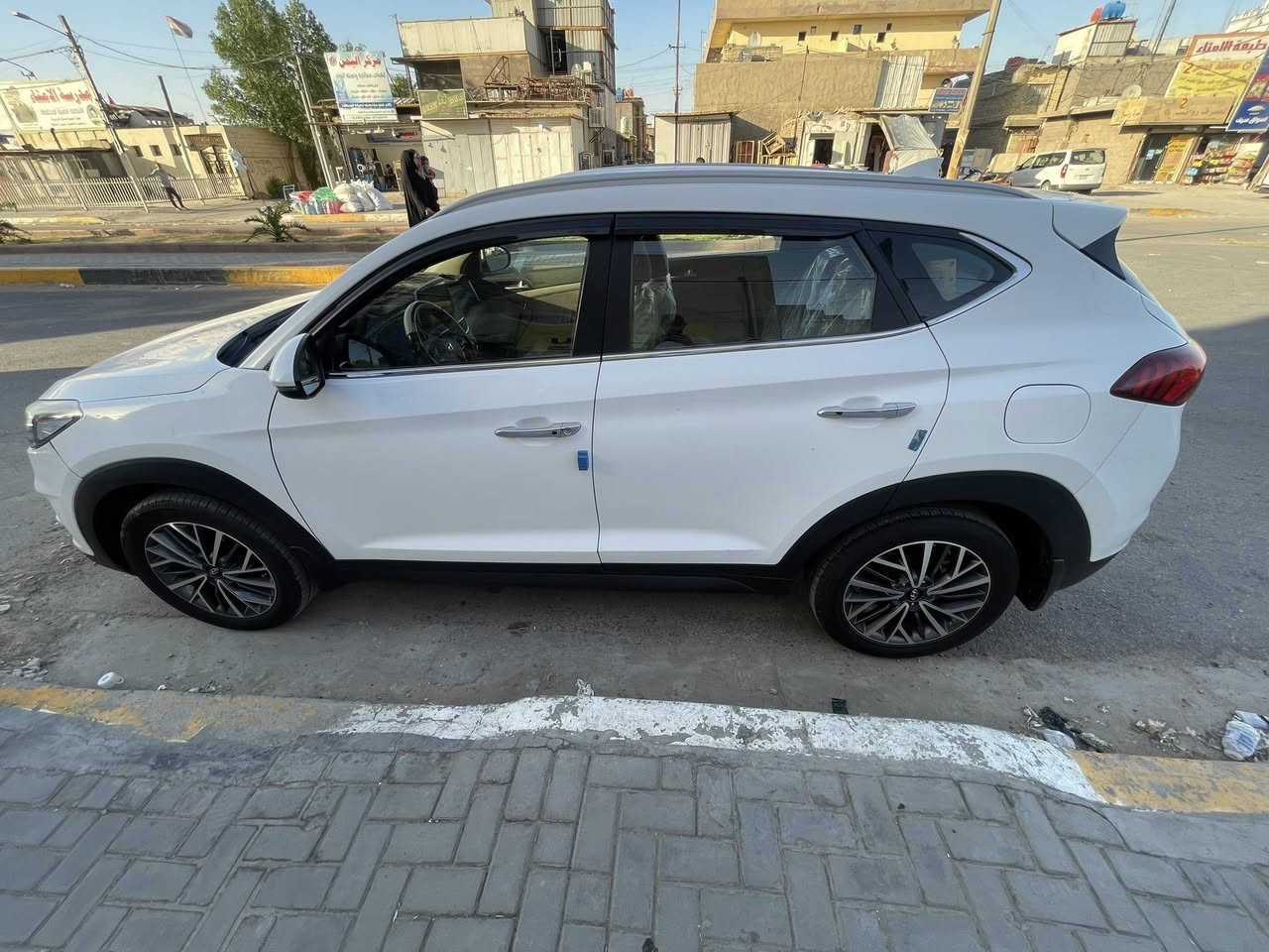 السلام عليكم توسان 2020 خليجي وكالة الكاصد ماشية 73 الف مكاني بغداد السعر 195 ورقة 
للاستفسار اكثر الاتصال ***********
