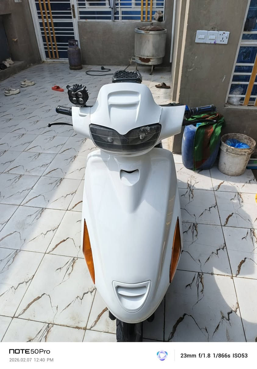 #للبيع  فراشه فحل حاويه صارله شهرين من نازله كفاله عامه  من التاير للتاير معدل طيران مكينه برغي مامفتوح بيها كهربائيات كلها شغاله سلف هندر دشبول كله جاهزه 
  السعر 550
#راسلني خاص متواجد


**إذا كنت صاحب هذا الإعلان وتريد حذفه لأي سبب، رجاءا أرسل رسالة إلى الدعم الفني**