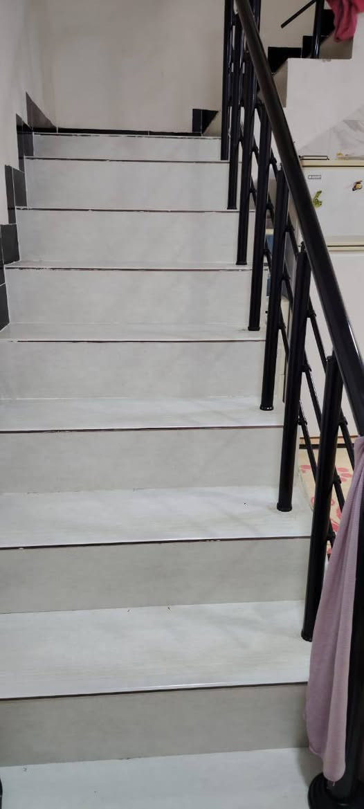 دار للبيع طابو صرف 
بناء صفر2025فول
__________________
مساحة 100مترطابقين
العنوان حي العروبه 
__________________
خلف سيدعواد
للستفسار اتصل على أرقام 
_____________________
***********
سعر (105)
________________________
اوزيارة المكتب كركوك حي الاسرى مفقودين مقابل مطعم روما 
بادارة أبو مصطفى للعقار
