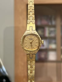 ساعات نسائية • كوارتز • مكائن ياباني سويسري