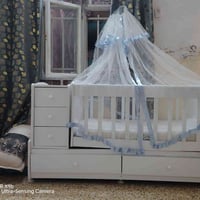 سرير أطفال • مستعمل • يارمجه الشرقيه